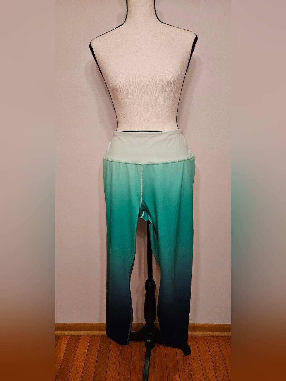 Athleta Elation 7/8 Green Ombre Leggings Powervita ,size XL